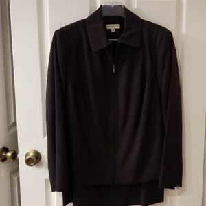 Women's 2 Piece Skirt Suit